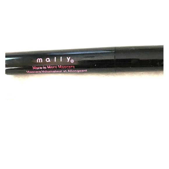 BNWOT Mally Mascara! Uncompromising Length!!!! - Picture 1 of 4